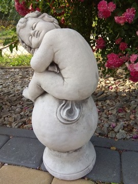 Бетонная фигура АНГЕЛ, СПЯЩИЙ НА ШАРЕ (А9) ALA-SHOP