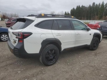 Subaru Outback VI 2023 Subaru Outback 2023, 2.4L, 4x4, WILDERNESS, po gradobiciu 2.4 Benzyna 260KM, zdjęcie 3