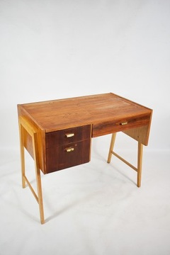 Стол 1960-х годов.