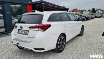 Toyota Auris II Touring Sports Facelifting 1.8 Hybrid 136KM 2016 Toyota Auris 1.8Hybryda Panorama Navi kamera climatronic 100 bezwypadek, zdjęcie 6