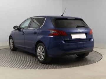 Peugeot 308 II Hatchback Facelifting 1.2 PureTech 130KM 2018 Peugeot 308 1.2 PureTech, Salon Polska, zdjęcie 3