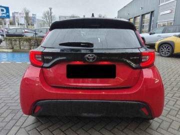 Toyota Yaris IV Hatchback Facelifting 1.5 Hybrid Dynamic Force 130KM 2025 Executive 1.5 Hybrid 130KM | Podgrzewane fotele!, zdjęcie 3