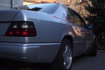 Mercedes Klasa E W124 Coupe 2.0 136KM 1995 MERCEDES-BENZ C124 E200 2.0 benzyna 136KM 1995r, zdjęcie 23