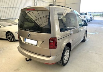 Volkswagen Caddy IV Kombi Maxi 2.0 TDI SCR BlueMotion Technology 122KM 2016 Volkswagen Caddy CADDY 2.0 TDI 122 KM VAT 23 Warszawa 2.0 Diesel 122KM, zdjęcie 4