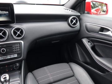 Mercedes Klasa A W176 Hatchback 5d Facelifting 160 102KM 2016 Mercedes A A 160, Salon Polska, Skóra, Klima, zdjęcie 7