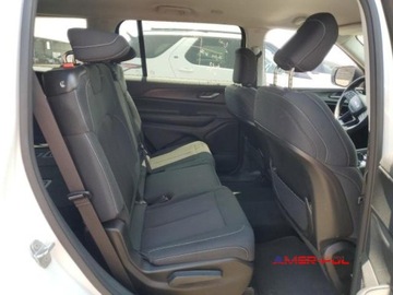Jeep Grand Cherokee V 2023 Jeep Grand Cherokee 2023 r., 3,6L L LAREDO 3.6 Benzyna 293KM, zdjęcie 10