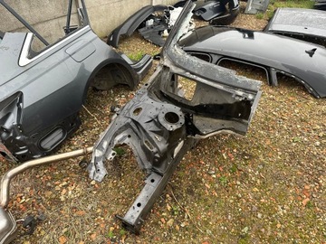 AUDI A4 B9 ĆWIARTKA PRAWA PRZEDNIA PODŁUŻNICA FARTUCH PRÓG 8W