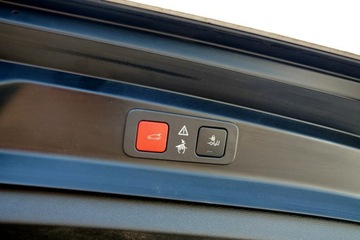 Peugeot 5008 II Crossover Facelifting 1.6 PureTech 180KM 2023 Peugeot 5008 GT kamera Skora adc NawI, zdjęcie 11