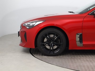 Kia Stinger Liftback 2.0 T-GDI 255KM 2017 Kia Stinger 2.0 T-GDI, Salon Polska, Serwis ASO, zdjęcie 14