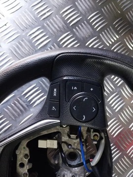Kierownica wielofunkcyjna toyota auris II Lift