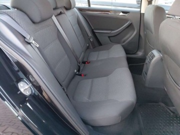 Volkswagen Jetta VI Sedan Facelifting 2.0 TDI 110KM 2016 Volkswagen Jetta Comfortline 2,0 TDI 110km Salon PL Serwis ASO FV-Mar, zdjęcie 12