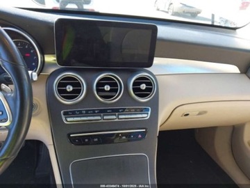 Mercedes GLC C254/X254 2022 Mercedes-Benz GLC 300 4Matic 2022 2.0l 2.0 Benzyna 255KM, zdjęcie 13