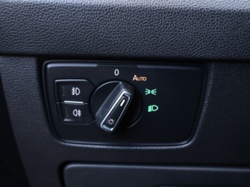 Volkswagen Passat B8 Limousine 2.0 TSI BlueMotion Technology 220KM 2015 VW Passat 2.0 TSI, Salon Polska, Serwis ASO, zdjęcie 15