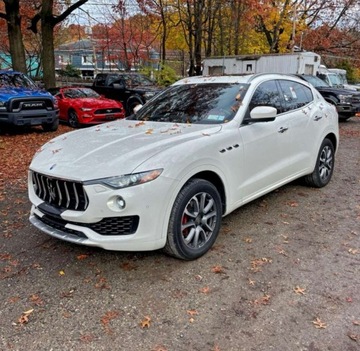 Maserati Levante 2017 Maserati Levante Luxury 2017 3.0l 3.0 Benzyna 345KM, zdjęcie 1