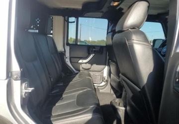 Jeep Wrangler III Unlimited Facelifting 3.8 OHV V6 199KM 2017 Jeep Wrangler Auta z USA - Zapytaj o wiecej ofert 3.8 Benzyna 199KM, zdjęcie 7