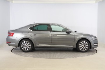 Skoda Superb III Liftback Facelifting 2.0 TSI 190KM 2022 Skoda Superb 2.0 TSI, Salon Polska, Serwis ASO, zdjęcie 5