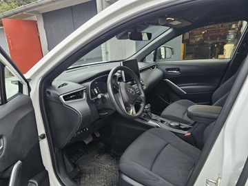 Toyota Corolla Cross 2.0 Hybrid Dynamic Force 197KM 2023 toyota corolla cross 2.0 hybryda, zdjęcie 4