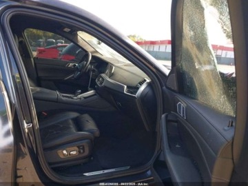BMW X6 G06 2020 BMW X6 M50i 2020 4.4l 4.4 Benzyna 523KM, zdjęcie 10
