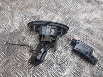 РУЧКА КРЫШКИ БАГАЖНИКА RENAULT SCENIC I LIFT