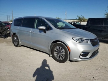 Chrysler Pacifica II 2023 Chrysler Pacifica Touring L 2023 3.6l 3.6 Hybryda 260KM, zdjęcie 4