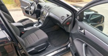 Ford Mondeo IV Kombi 2.0 Duratorq TDCi DPF 140KM 2012 Ford Mondeo Ford Mondeo 2.0 TDCi Titanium 2.0 Diesel 140KM, zdjęcie 18