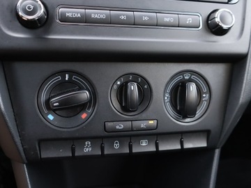 Skoda Rapid II Spaceback 1.2 TSI 85KM 2013 Skoda Rapid Spaceback 1.2 TSI, Salon Polska, zdjęcie 11