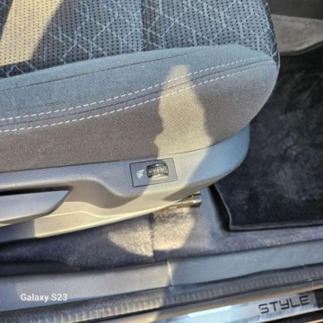 Peugeot 3008 I Crossover 1.6 THP 156KM 2015 Peugeot 3008 Aluminiowe Felgi Czujniki Parkowania Nawigacja Panorama Gwara, zdjęcie 31