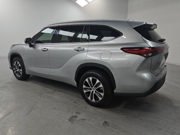 Toyota Highlander III 2022 Toyota Highlander XLE 2022 3.5 Benzyna 295KM, zdjęcie 1