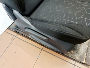 PEUGEOT 2008 1 I SEDADLO PRAVÝ PŘEDNÍ UK