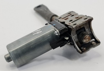 MOTOREK SEDADLA PRAVÝ PŘEDNÍ PORSCHE CAYENNE II 7P