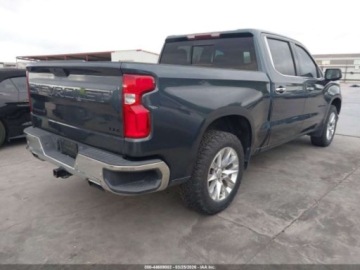 Chevrolet Silverado II 2021 Chevrolet Silverado 2021r., 4x4, 5.3L 5.3 Benzyna 355KM, zdjęcie 3