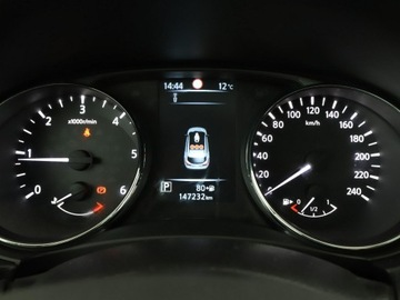 Nissan Qashqai II Crossover 1.6 dCi 130KM 2015 Nissan Qashqai automat navi klima auto kamera 360, zdjęcie 21