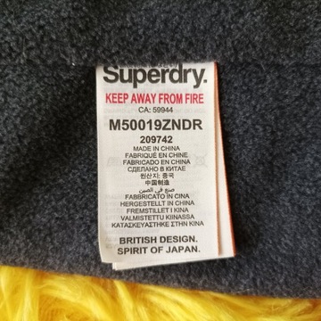 Размер женской утепленной куртки Superdry. М *как новый*