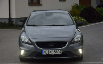 Volvo V40 II Cross Country 2.0 D4 DRIVE-E 190KM 2014 Volvo V40 2.0D R-Design Navi PDC Led 190KM Sprowadzony Oplacony 2.0 Diesel, zdjęcie 1