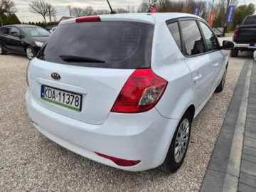 Kia Ceed I Hatchback 5d Facelifting 1.6 CRDi VGT 115KM 2011 Kia Ceed 2011 Sliczna 1.6 CRDI z Niemiec Zarejestrowana Gwarancja 1.6, zdjęcie 8