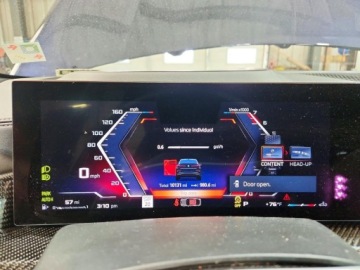 BMW X6 G06 2025 BMW X6 M60i 2025 4.4 Benzyna 523KM, zdjęcie 9