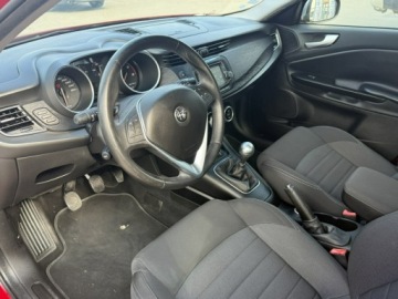 Alfa Romeo Giulietta Nuova II Hatchback 5d Facelifting 2016 2.0 JTDM-2 150KM 2017 Alfa Romeo Giulietta Tylko 145000km*Zarejestrowany, zdjęcie 17