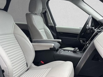 Land Rover Discovery V Terenowy Facelifting 3.0D I6 249KM 2025 Discovery V D250 Dynamic SE 3.0 (249KM) 2025, zdjęcie 3