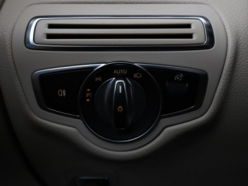 Mercedes GLC C253 SUV 2.1 220 d 170KM 2018 Mercedes GLC 220 4x4, Kamera, Skóra, Panorama,, zdjęcie 34