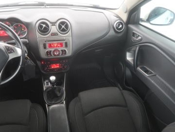 Alfa Romeo MiTo Hatchback 3d 1.6 JTDM 120KM 2008 Alfa Romeo MiTo 1.6 JTDM, Salon Polska, Klima, zdjęcie 7