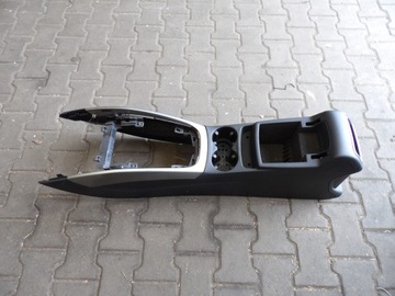 AUDI Q5 8R tunel środkowy