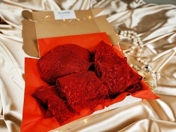 Комплект нижнего белья корсет чулки стринги 8к 40 л