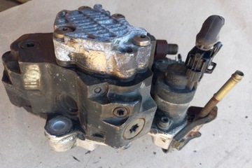 TOYOTA YARIS VERSO POMPA WTRYSKOWA 1.4 D4D 22100-33011