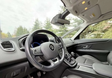 Renault Grand Scenic III 1.2 Energy TCe 130KM 2017 Renault Grand Scenic Renault Grand Scenic Gr 1.2 TCe Energy Privilege 1.2, zdjęcie 16