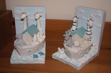 КНИЖНЫЕ СТОЙКИ