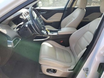 Jaguar F-Pace 2020 Jaguar F-Pace 2020, 2.0L, 4x4, PRESTIGE, od ubezpieczalni 2.0 Benzyna 296KM, zdjęcie 6
