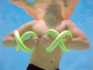 KOŁO UNIWERSALNE DO AQUA FITNESSU BECO FIOLETOWY