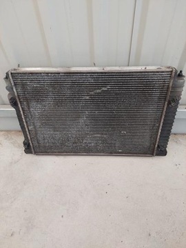 AUDI A4 A6 AUTOMAT CHLADIČ VODY 8E0121251M