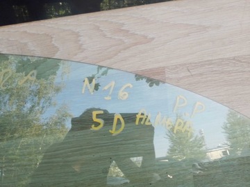 NISSAN ALMERA N16 5D SKLO (OKNO) BOČNÍ PŘEDNÍ PRAVÁ