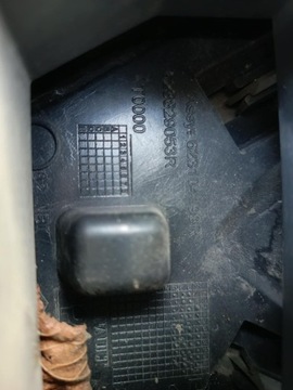 MASKA MŘÍŽKA CHLADIČŮ ZNAKY NÁRAZNÍKU RENAULT MASTER 3 III 623829053R